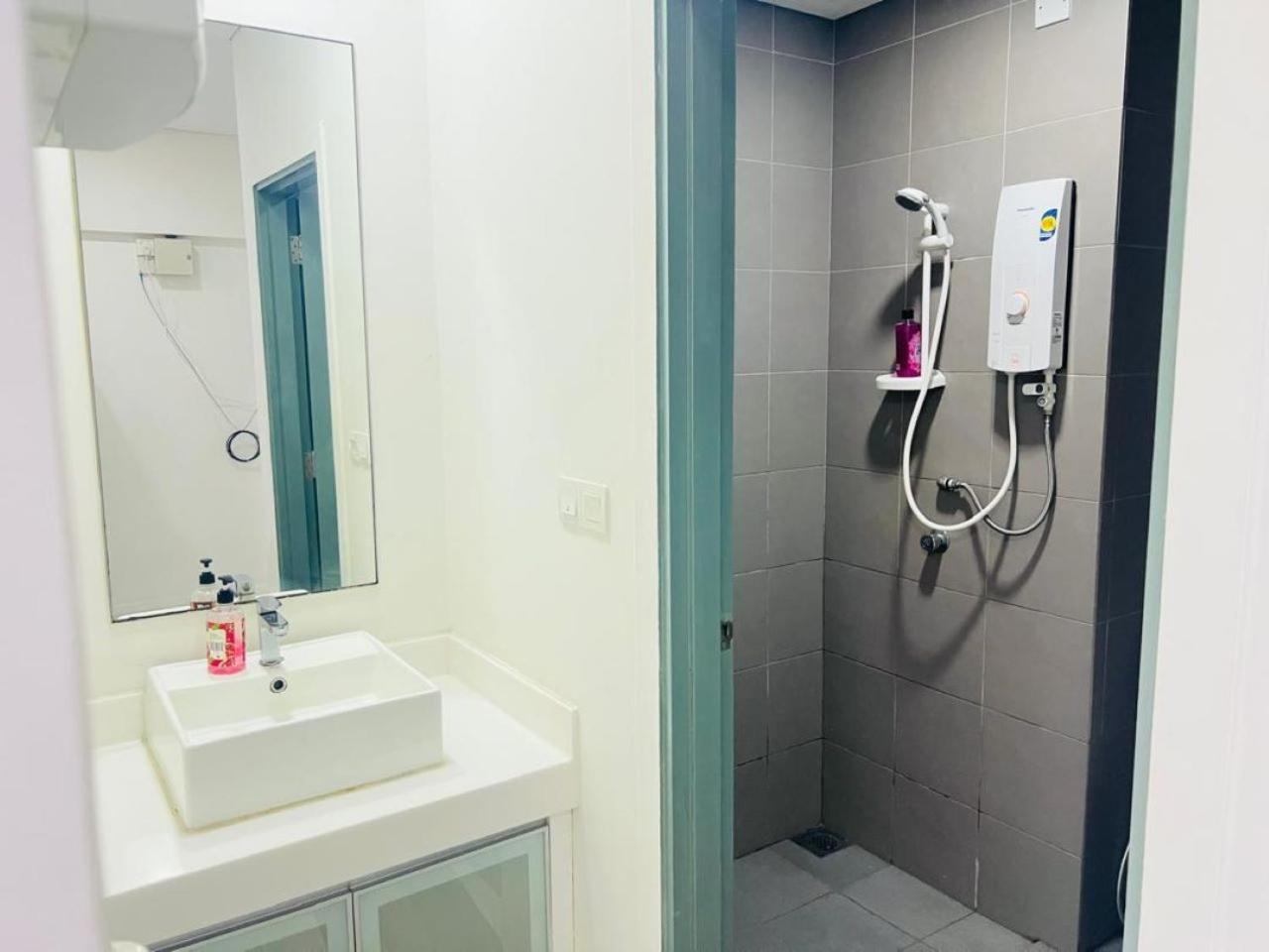 Mercu Summer Suites Kuala Lumpur Bukit Bintang By Classy Exteriör bild